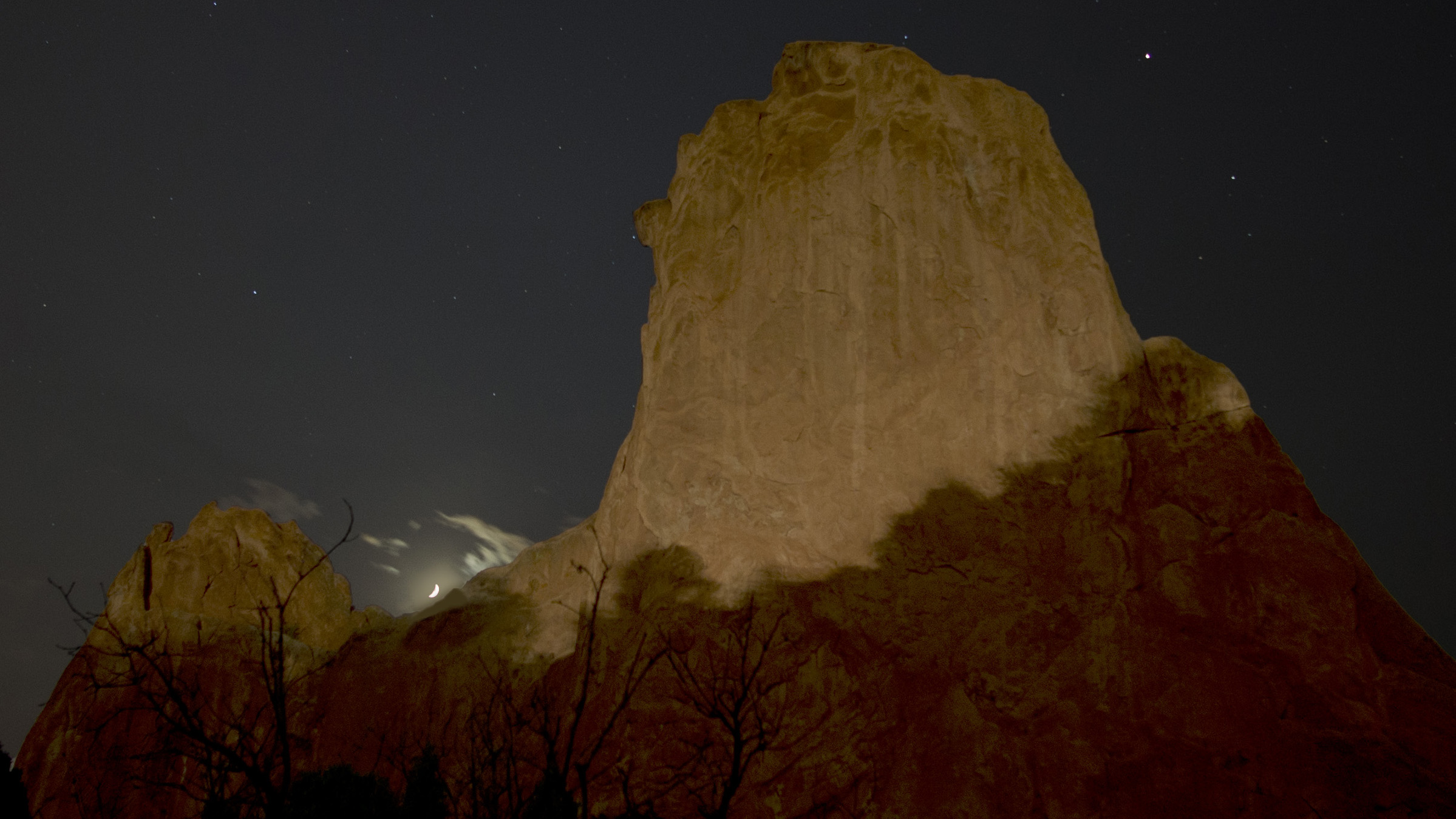 Moon setting Pulpit Rock Garden of the Gods